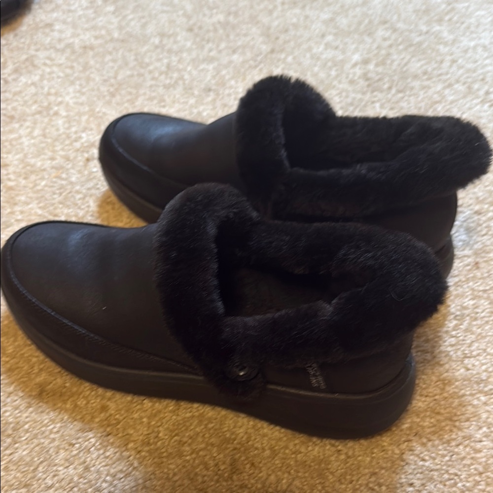 Skechers Black Winter Boots with Plush Fur Trim